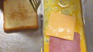 Ada yang suka pancake telur seperti ini?
