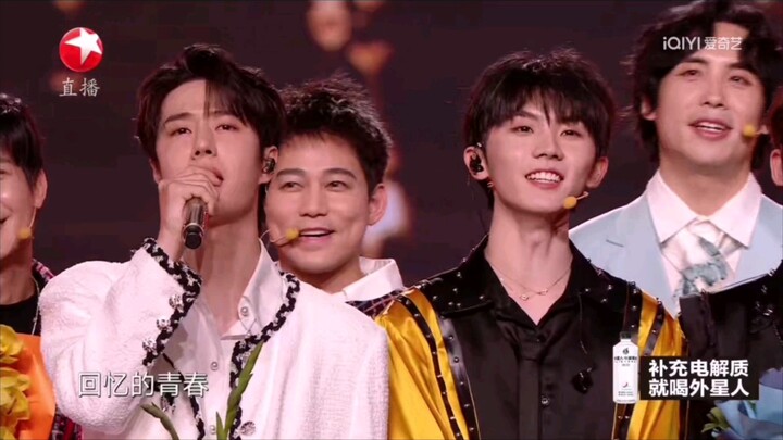 【Mã Gia Kỳ】Gia Kỳ: Tôi sẽ làm một cái chuẩn luôn.  MC: Nào, đội trưởng hãy làm trước đi.  Tôi: Ừm, M