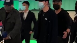 #王一博在国外跳尊巴 王一博远在国外来治愈我的周二#王一博 #跳舞