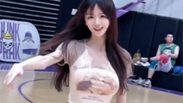 篮球场混多了总要进两个吧｜文明看球