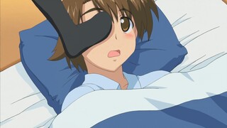 The various silly operations of the cute girl to wake people up