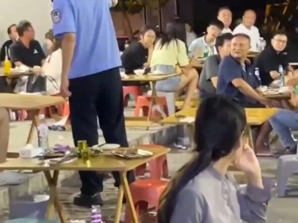 袭警，懵了三秒钟，好突然的感觉！