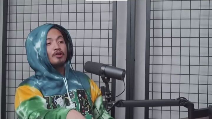 flip-top emcee AKT