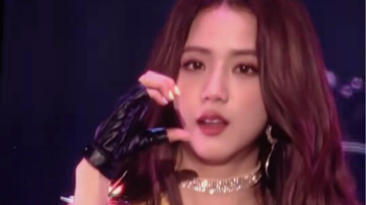 ว่ากันว่าจีซูในวิดีโอนี้อยู่ในช่วงพีคสุดด้านหน้าตาเลยทีเดียว