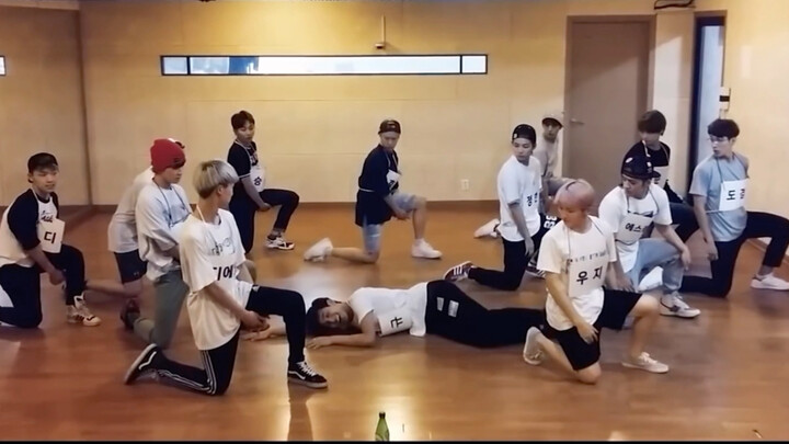 Kim Min-gyu came back from the restroom to find the sky had fallen—behind-the-scenes pranks at the p