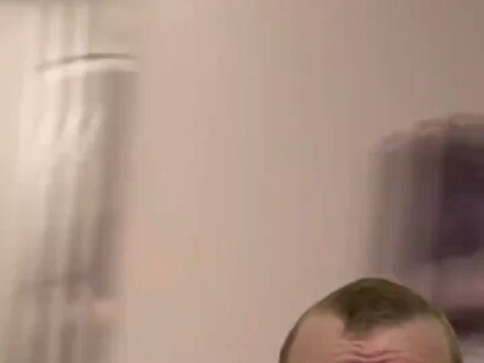 الشجعان هم أول من يرى ملك الموت