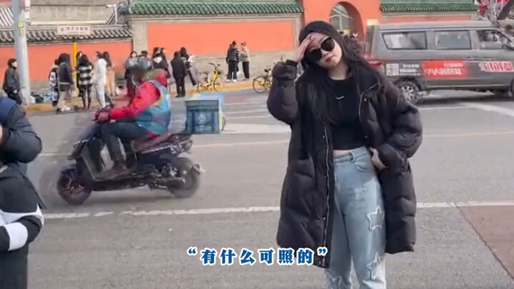 盘点那些闯入镜头的主角，有些人一出场就是主角，让人哭笑不得。