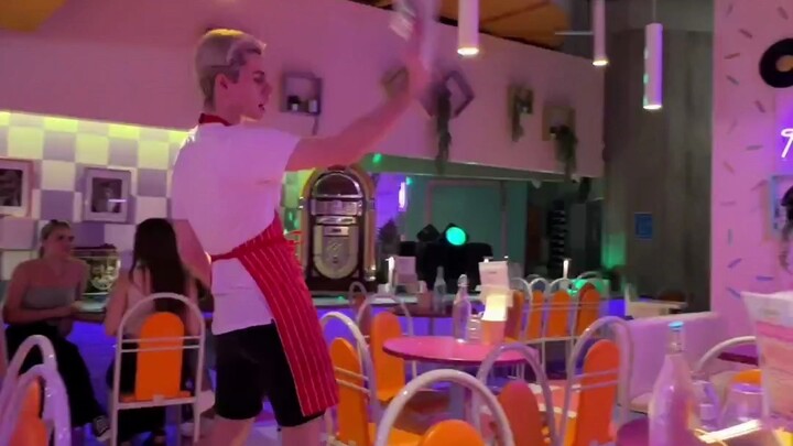 Nếu bạn có tính khí thất thường, đừng đến nhà hàng này ở Sydney❗️