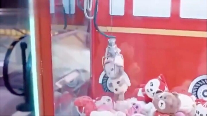 Gak akan main mesin penangkap boneka lagi, semuanya cuma trik dan modus penipuan legal!