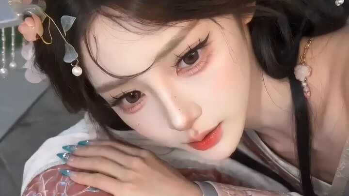 [Transformation] Turned into a Hanfu girl