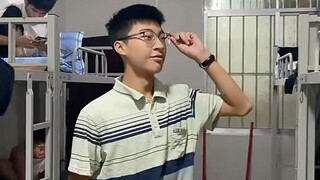 The principal bowed and nodded when he came in.