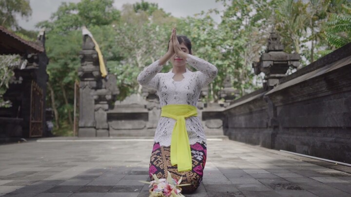 Balinese Offering at AYANA Resort