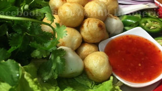 ลูกชิ้นทอด ผักสด ๆ ขอโทษเด้อจร้าบ้ได้อัดคลิปคายากงานน้อจร้าน้อช่วงนี้ คิดฮอดเด้อจร้า