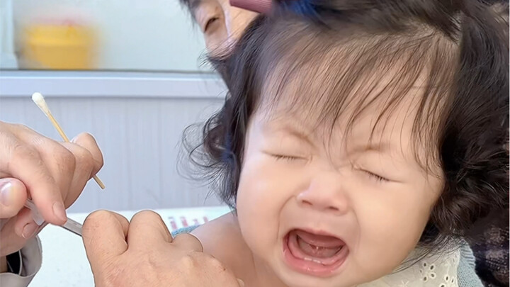 (Original Sound Version) Tiny Tots, Huge Lung Capacity!