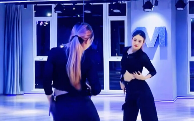 Who’s been waiting for the Ding Ding Dang Dang dance! Come and check it out now!