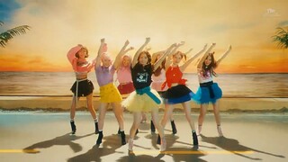 Girls' Generation 소녀시대 'Holiday' MV