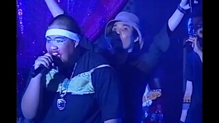 YOKEE PLAYBOY feat. F. HERO - สวย Live - คอนเสิร์ต เล็ก ชิ้น สด ปี 2546/2003