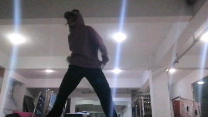 Cover dance "Boom yang super meledak!