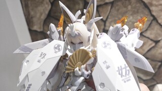 Jangan membelinya! Golden retriever berwajah putih Kotobukiya Tamamo terpesona oleh model lamanya!