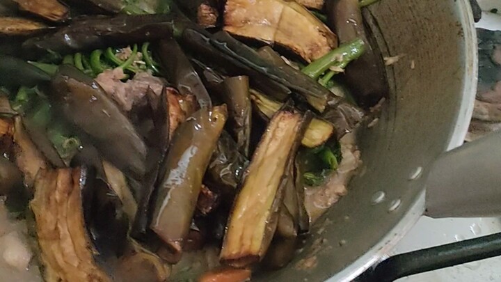 bigaoongang baboy with talong ang kangkong