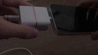 [Beluga和他的小伙伴]手机充不进电了！