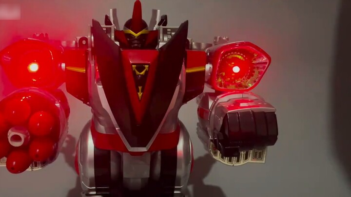 A new technology from 24 years ago, fully automatic transformation! Future Sentai V Tyrannosaurus