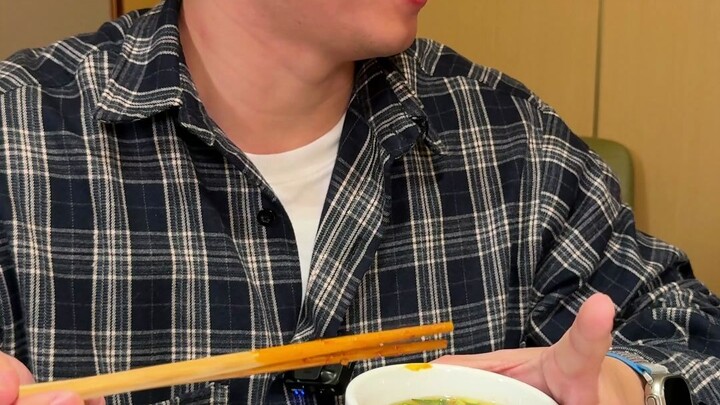 Ba “kiện khách” ăn no nê loạt món mới mùa đông vị bò của Haidilao, nào ngờ toàn là bất ngờ, ngon quá