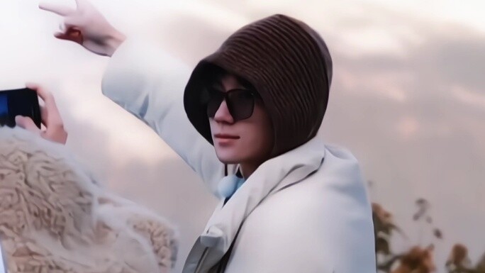 [Trương Chấn Nguyên×Bạch Lộ] "Chị Lục, sao chị lại chọn giày cho em?" Trương Chấn Nguyên os: Vậy em 