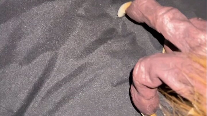 استقال الأخ في أول يوم له في العمل