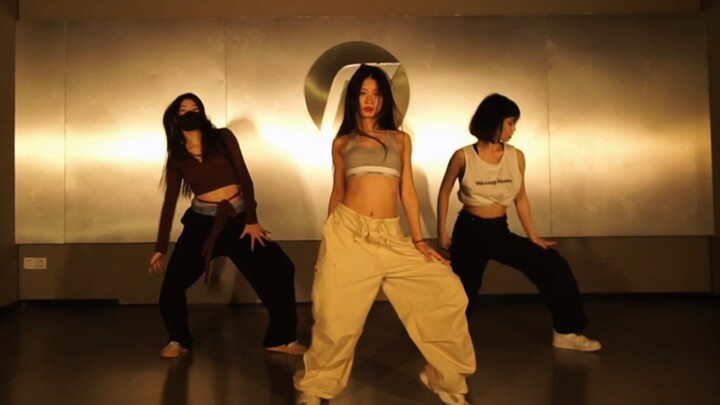 Hrs & Hrs - Pu Pu Choreography