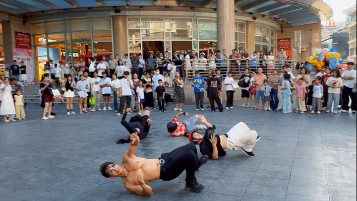 "Membangun Jiwa yang Beradab, Membentuk Tubuh yang Liar" Kakak Crow memimpin adik-adiknya menjelajah