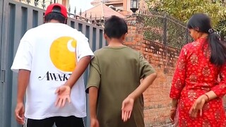和爸爸妈妈一起跳蕾哈娜超级碗舞蹈