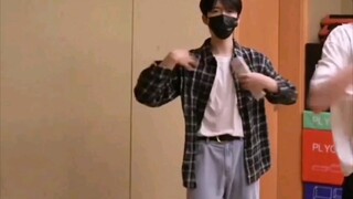 【He Junlin】Entah kenapa, tapi menurutku tarian ini luar biasa! ! ! !
