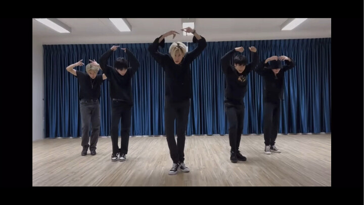 【هيتاي، لقاء مجدداً، فرقة الفتيان】 كلمة واحدة: "أنت وسيم جداً"!