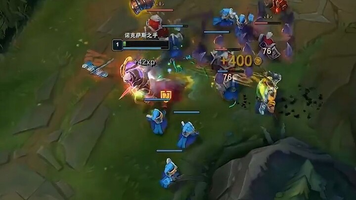 One-Axe Divine King vs. Two-Axe Ruff, a last-hp comeback—handcuffs on him in one strike!