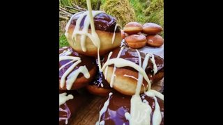 นี่คือถั่วกับโดนัท