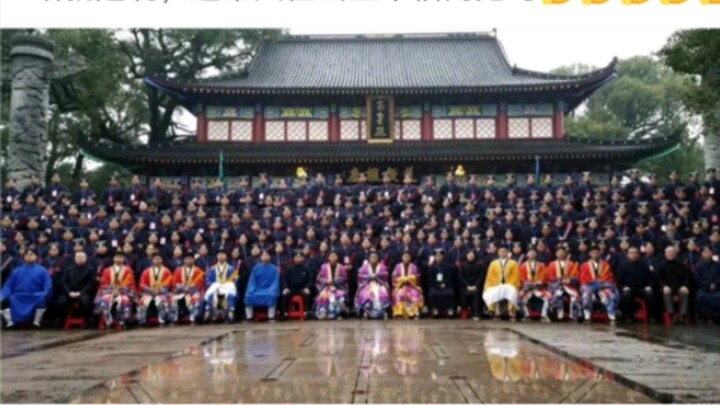 Bình luận thần thánh của Internet Master 13