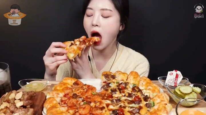 Pizza Mukbang