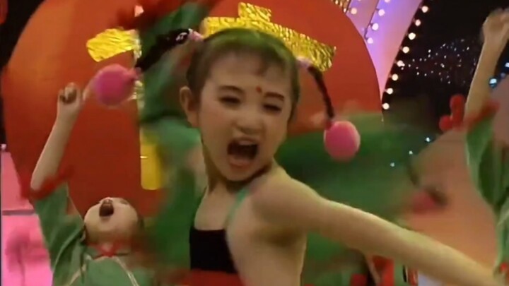 ระบำเด็ก “คืนส่งท้ายปีเก่า”