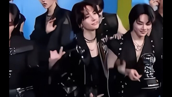 Who taught Big Socks to dance like this?? You're dancing way too well!