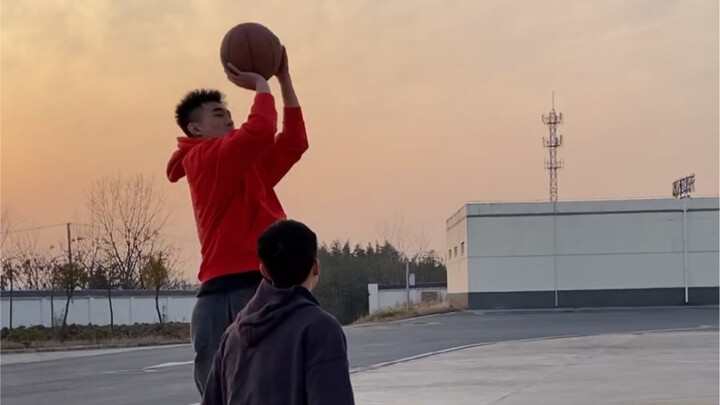 The RV broke down on the highway—what’s wrong with just having a one-on-one match right there?