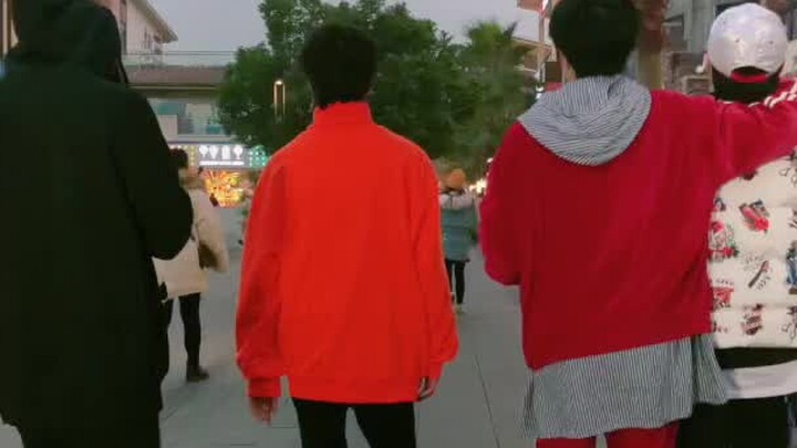 《TAKI TAKI》舞蹈翻跳，跳舞的小哥必须盘