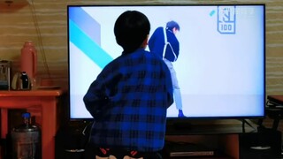 过年弟弟非要表演节目