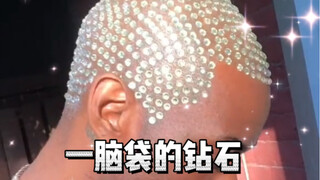 贴满一脑袋的钻石，成为全场最闪的仔 #老外真会玩 #钻石 #闪瞎