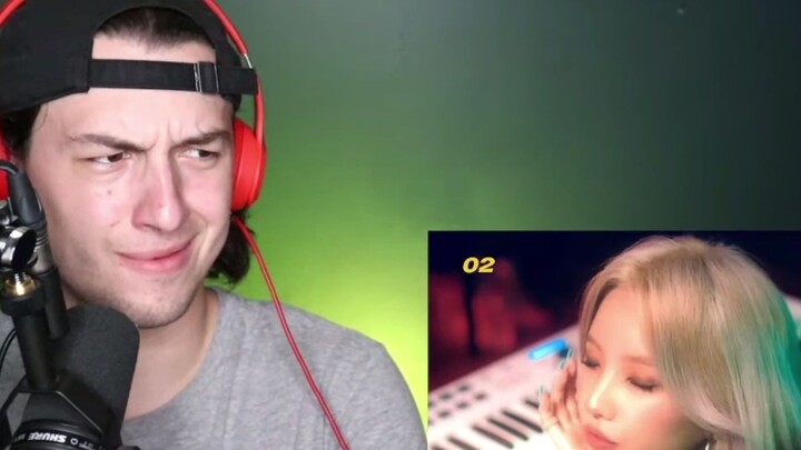 [Chinese Subtitles] Canadian “Forest Dog” Andrew Piluk Reacts to Joy Choi’s mini-album Audio Teaser!