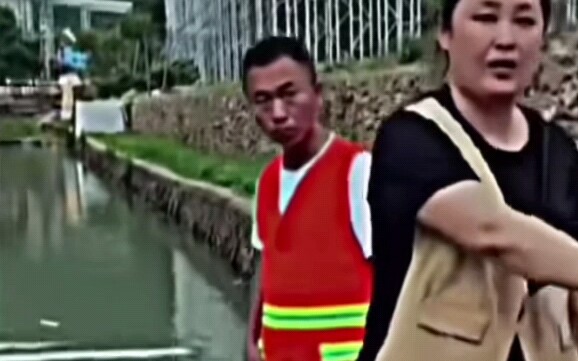 Sanitation worker: I **thank you**