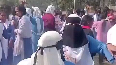 @🔰🥀★Sharif khan dj media ★❤️🔰:১৮.. কোটি,, মানুষের মধ্যে,,কারো,,কি,,,,সময় আছে,, আল্লাহর নামটি লিখ