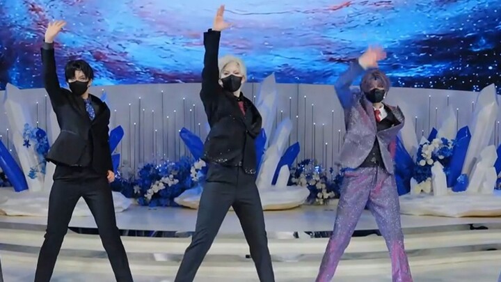 Para suster berlatih keras selama sebulan hanya untuk: Panggung Deep Space F5 Lucifer! 9.6 Wuhan Dee