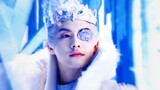 Pria tampan berambut putih dalam "Ice Fantasy"