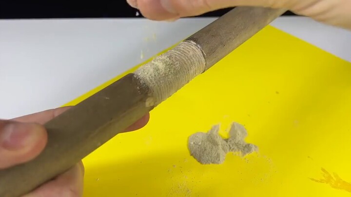 Two different materials produce a wonderful reaction! ! !